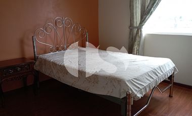 CASA CON TERRENO DE VENTA SOBRE CALLE PRINCIPAL DE RIOBAMBA