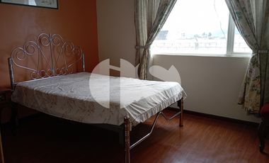 CASA CON TERRENO DE VENTA SOBRE CALLE PRINCIPAL DE RIOBAMBA