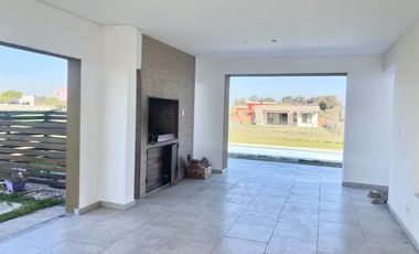 ALQUILER DE CASA EN Pilar