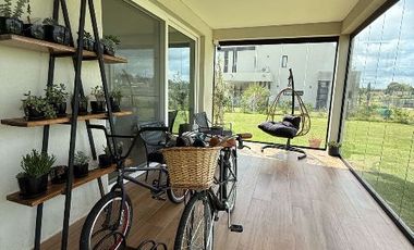 Casa en venta en Area 60