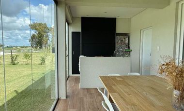 Casa en venta en Area 60