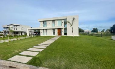 Casa en venta en Area 60