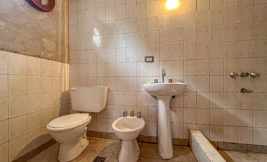 Venta casa 4 amb barrio Atlantida parque y balcon