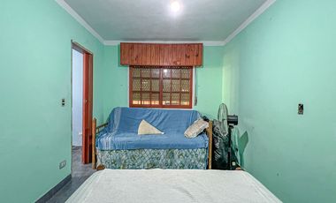 Venta casa 4 amb barrio Atlantida parque y balcon
