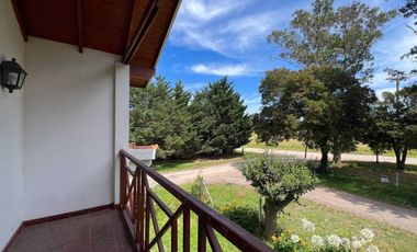 Venta casa 4 amb barrio Atlantida parque y balcon