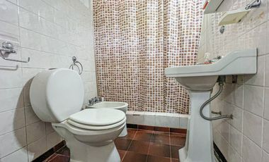 Venta casa 4 amb barrio Atlantida parque y balcon