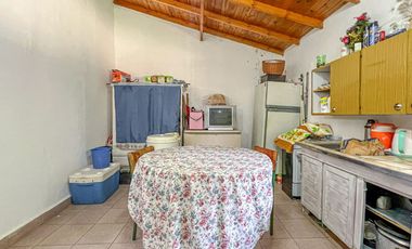 Venta casa 4 amb barrio Atlantida parque y balcon