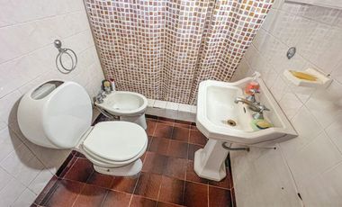 Venta casa 4 amb barrio Atlantida parque y balcon