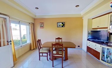 VENTA CASA RAMOS MEJIA 6 AMBIENTES APTO CREDITO