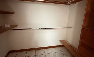 Casa en RENTA dentro del Fracc. Jardines del Toreo