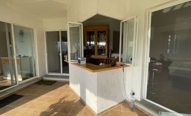 Casa Estilo Contemporáneo con seguridad 24/7 y excelentes espacios