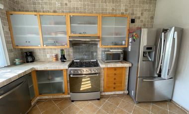 Casa Estilo Contemporáneo con seguridad 24/7 y excelentes espacios