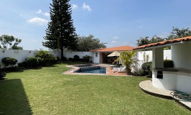 Casa Estilo Contemporáneo con seguridad 24/7 y excelentes espacios