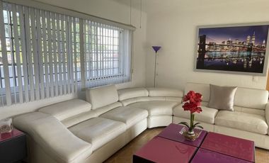 Casa Estilo Contemporáneo con seguridad 24/7 y excelentes espacios