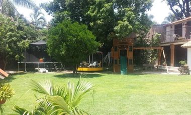 Venta de Casa en Zona Dorada con Espectacular Jardín
