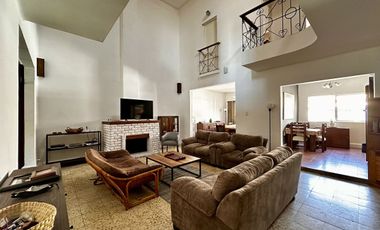 JUNTO A LOMAS HIPODROMO CASA EN VENTA