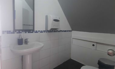 Oficina en arriendo en QUINTA NORMAL