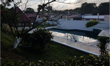 HERMOSA CASA CON ALBERCA Y AMPLIO JARDIN  EN VENTA - (3)