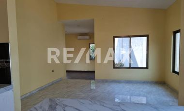 CASA EN VENTA - (3)