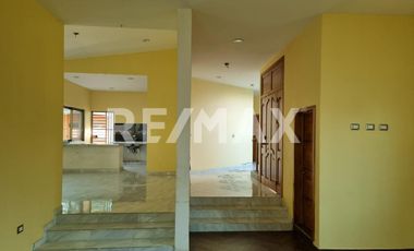 CASA EN VENTA - (3)