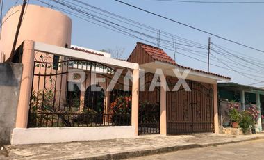 CASA EN VENTA
