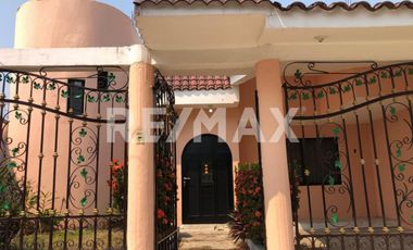 CASA EN VENTA