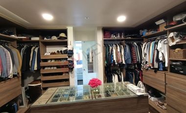 Residencia de Lujo en el Prestigioso Club de Golf Bellavista.