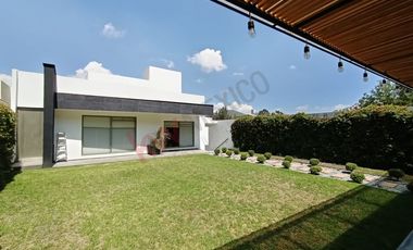 Residencia de Lujo en el Prestigioso Club de Golf Bellavista.