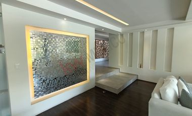 Residencia de Lujo en el Prestigioso Club de Golf Bellavista.