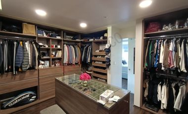 Residencia de Lujo en el Prestigioso Club de Golf Bellavista.