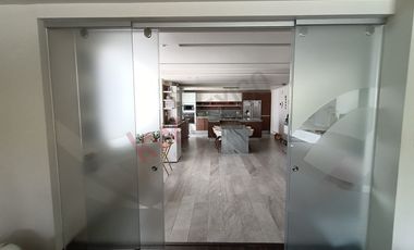 Residencia de Lujo en el Prestigioso Club de Golf Bellavista.