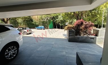 Residencia de Lujo en el Prestigioso Club de Golf Bellavista.