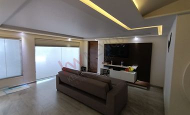 Residencia de Lujo en el Prestigioso Club de Golf Bellavista.