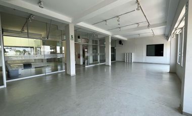 LOCAL COMERCIAL EN AV PRIMAVERA