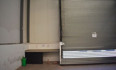 ARRIENDO Bodega de 592 m2 + 145,7 m2 de Oficina, Av. La Montaña, Lampa
