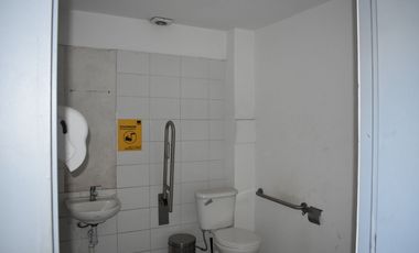 ARRIENDO Bodega de 592 m2 + 145,7 m2 de Oficina, Av. La Montaña, Lampa
