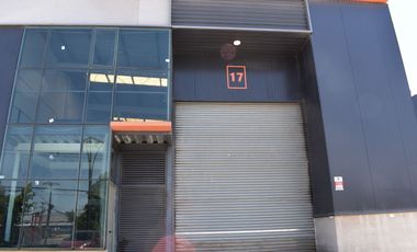 ARRIENDO Bodega de 592 m2 + 145,7 m2 de Oficina, Av. La Montaña, Lampa