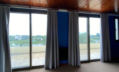 Casa en venta - 3 Dormitorios 4 Baños - Cochera - 1.000Mts2 - Escobar