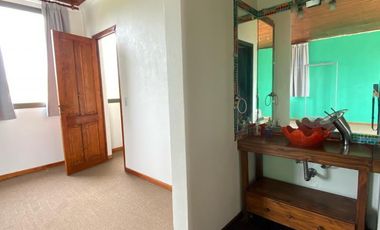 Casa en venta - 3 Dormitorios 4 Baños - Cochera - 1.000Mts2 - Escobar