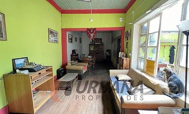 CASA COMERCIAL FRENTE A PLAZA DE VICUÑA