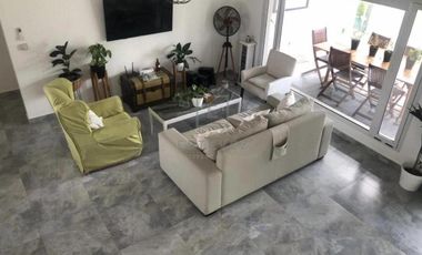 Casa de 3 dormitorios y pileta en venta, Barrio Cerrado, Escobar, G.B.A. Zona Norte