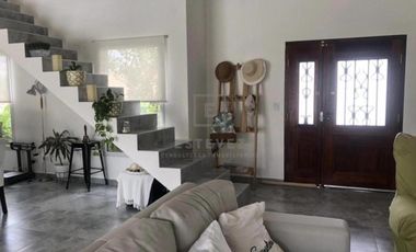 Casa de 3 dormitorios y pileta en venta, Barrio Cerrado, Escobar, G.B.A. Zona Norte