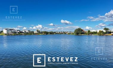 Casa de 3 dormitorios y pileta en venta, Barrio Cerrado, Escobar, G.B.A. Zona Norte