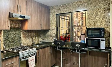 Casa Remodelada en Jardines del Valle
