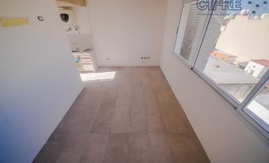 Departamento 3 ambientes en PB patio parrilla en construcción! Cochera optativa