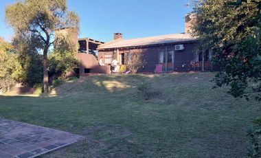 Casa en  Alquiler en Villa Rivera Indarte