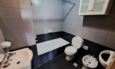 Muy lindo departamento 3 ambientes, con dos baños opcion cochera.