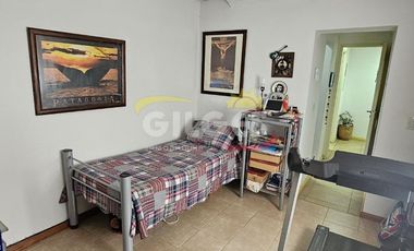 Venta Casa PH 3 Amb. al Frente - en Ramos Mejía  - Muy buen Estado