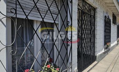Venta Casa PH 3 Amb. al Frente - en Ramos Mejía  - Muy buen Estado