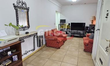 Venta Casa PH 3 Amb. al Frente - en Ramos Mejía  - Muy buen Estado